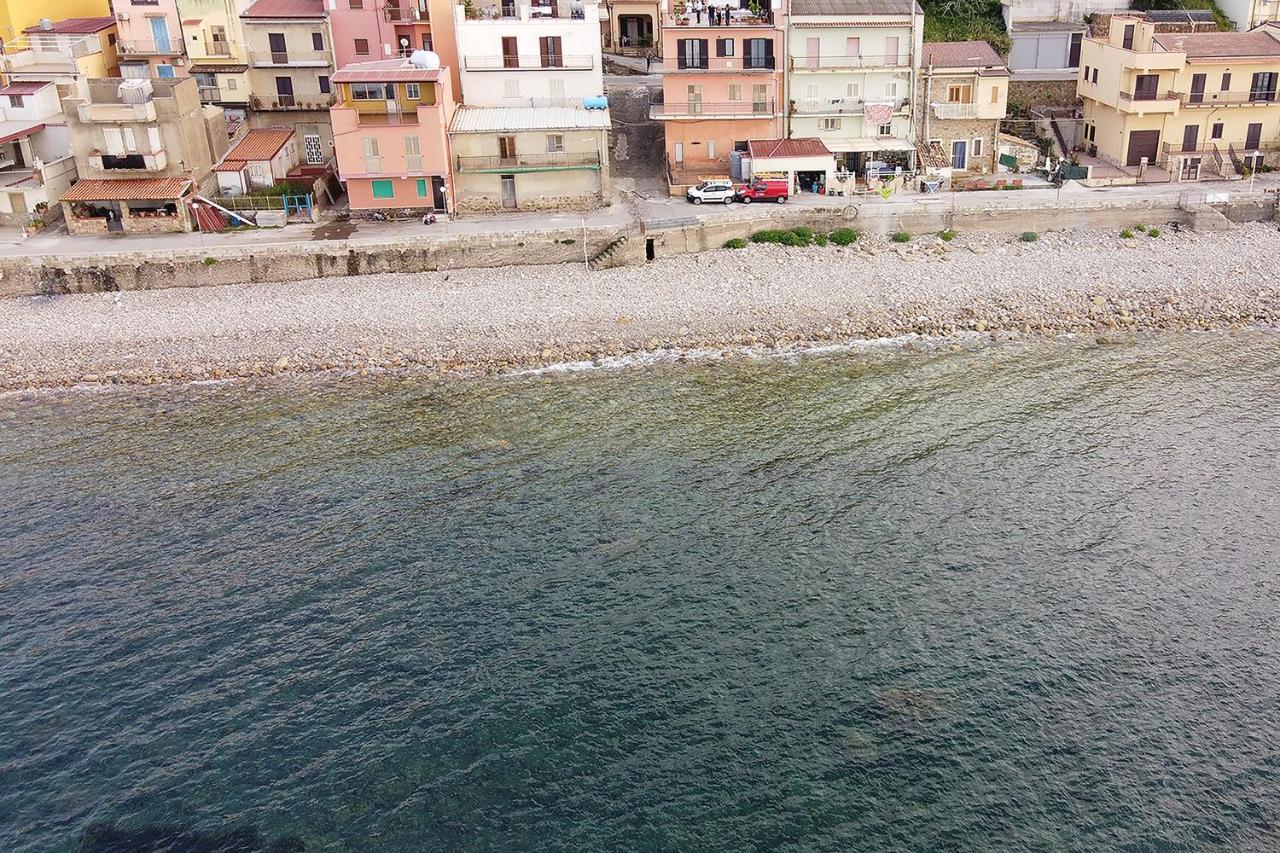 Casa Caronia Marina Near Cefalu エクステリア 写真